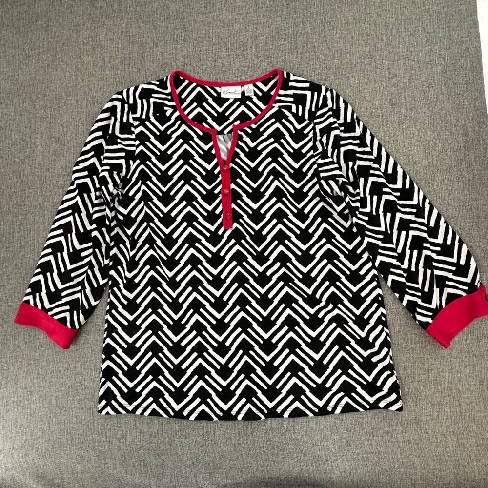 Kim Roger Top Geometric Print Relaxed‎ Fit Black & White Small Stretch Polyester